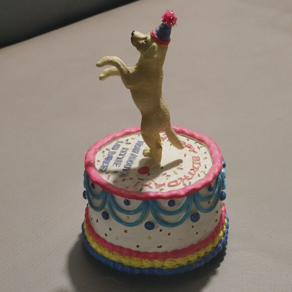 Yellow Labrador Dog Retriever Figurine Party Hat Birthday Cake Dancing  Canine - Picture 3 of 8